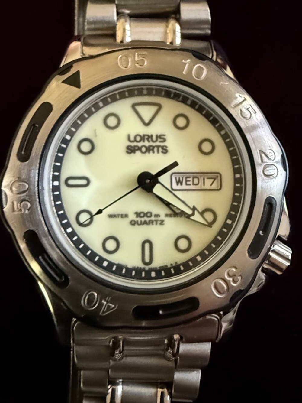 Vintage Lorus Sports Quartz Diver-Style Watch